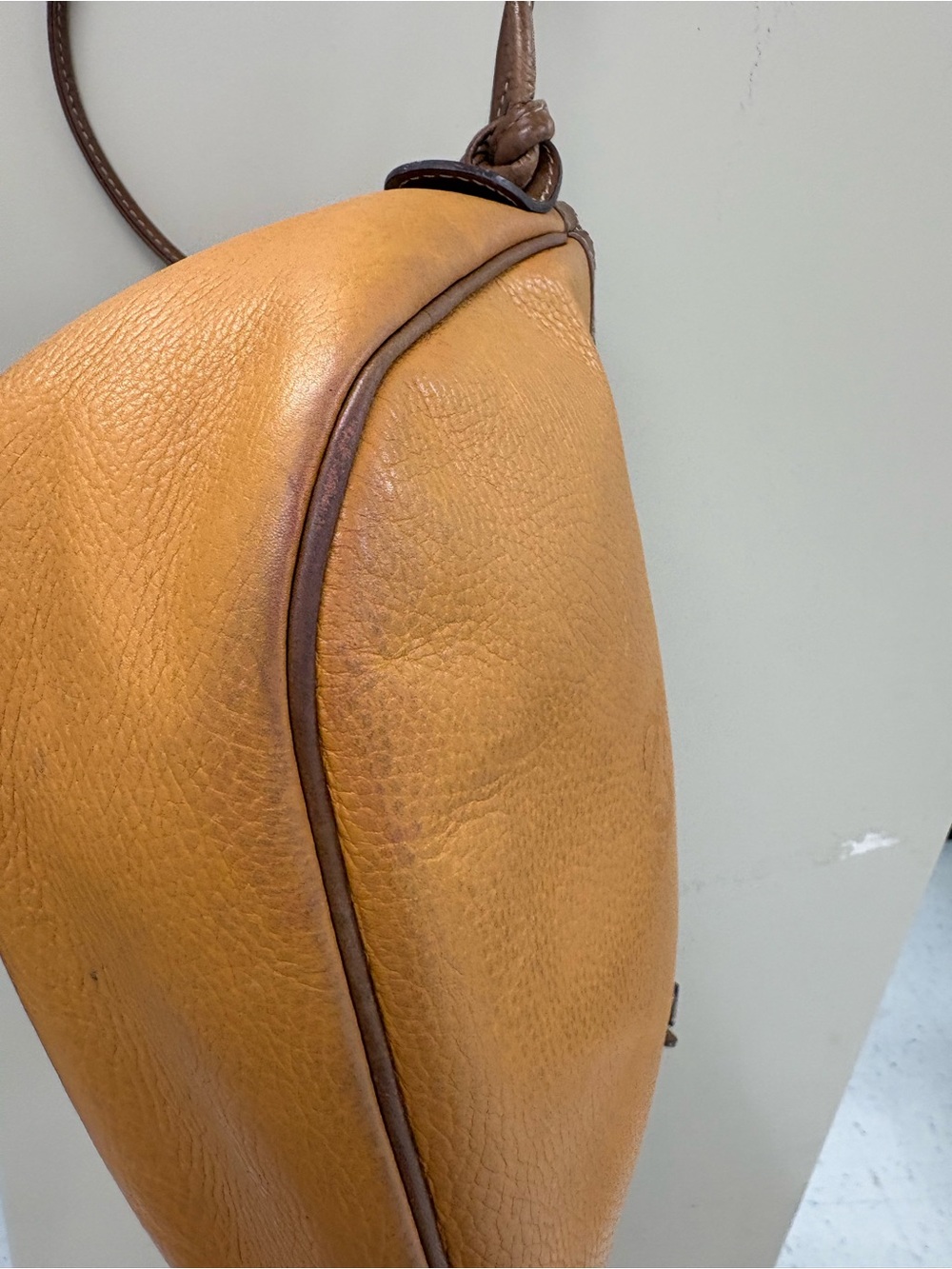 VTG LOEWE Anagram Embossed Grained Leather Crossbody Shoulder Bag Mustard Tan - Picture 6 of 16